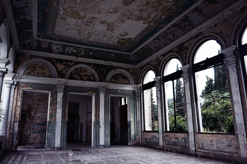 Resurrection and Ruin: The Passionate Crusade to Reclaim America's Forgotten Theater Palaces